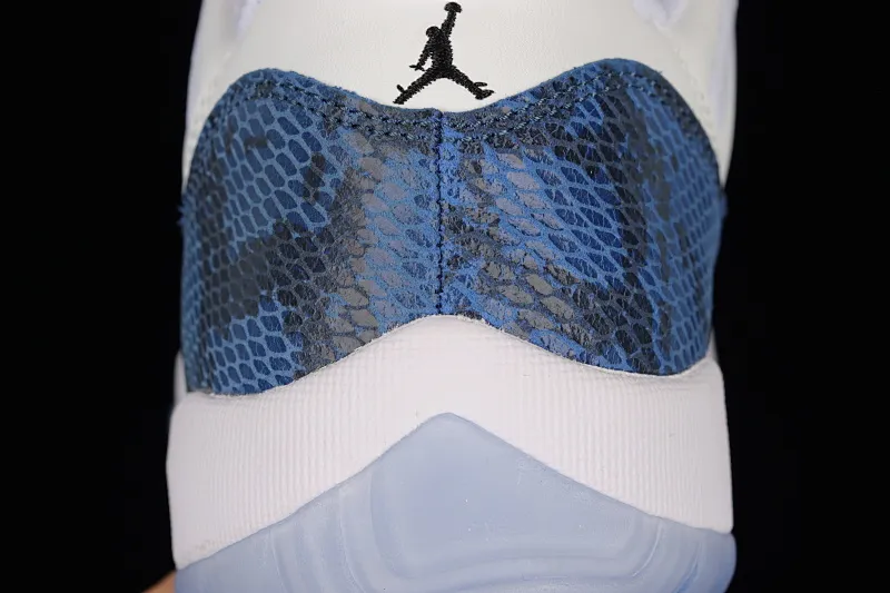 All categories Air Jordan Jordan series basketball shoes Air Jordan 11 F version Air Jordan 11 Low SE Snakeskin AJ11 Joe 11 blue snake pattern genuine carbon CD6846-102